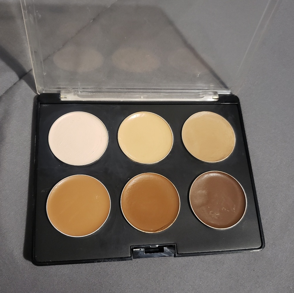 💋 BRAND NEW * Concealer palette *COMES WITH GIFT